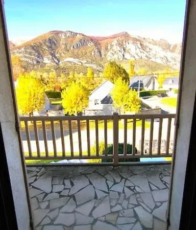 Montagnes Pyrenees Apartment