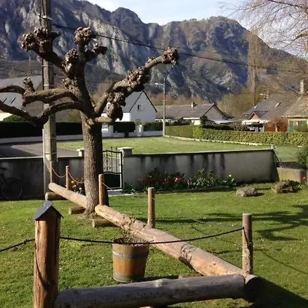 Montagnes Pyrenees Daire Boo-Silhen